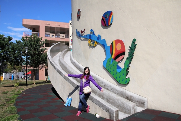 太平新'國小：【台中太平景點】新光國小~雙滑道溜滑梯 動物童話森林 貓頭鷹主題