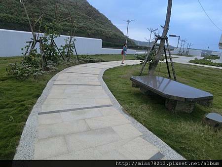 台北北海岸新景點○極北藍點｜希臘風格白色建築配上無敵海景 美翻了!!去北海岸又多了新景點可以衝了啦!