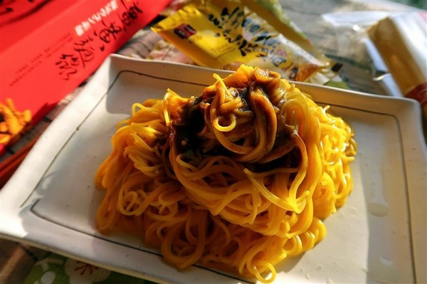 豐滿生技博士紅薑黃： 豐滿生技 薑黃麵線/薑黃拉麵/薑黃芝麻醬食譜 薑黃料理輕鬆做 台灣製造營養全吸收~