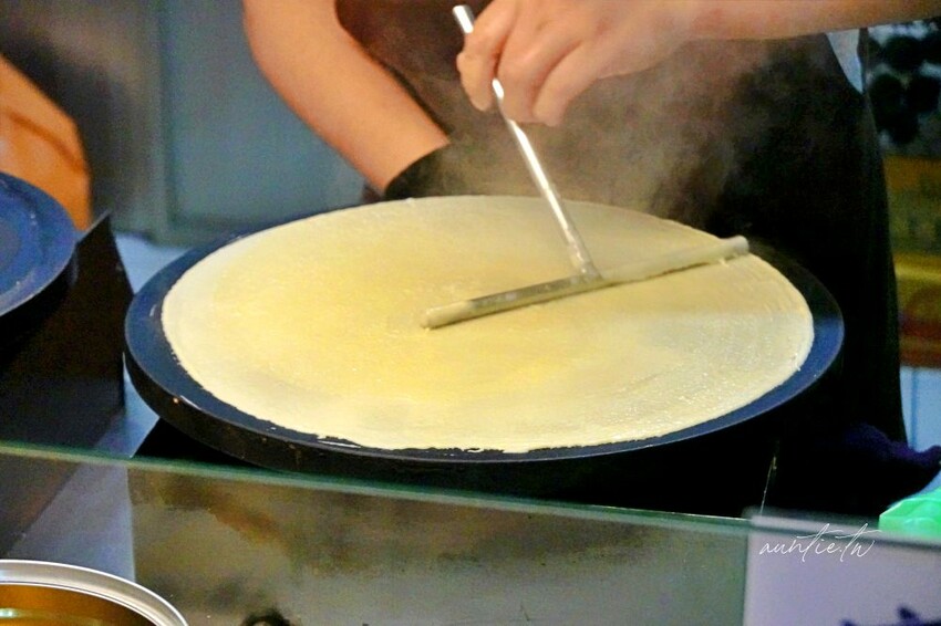 台北市萬華區【台北】南機場夜市｜牛咩咩可麗餅，脆到沒對手，無敵酥脆口感，30種口味可麗餅