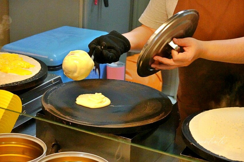 台北市萬華區【台北】南機場夜市｜牛咩咩可麗餅，脆到沒對手，無敵酥脆口感，30種口味可麗餅