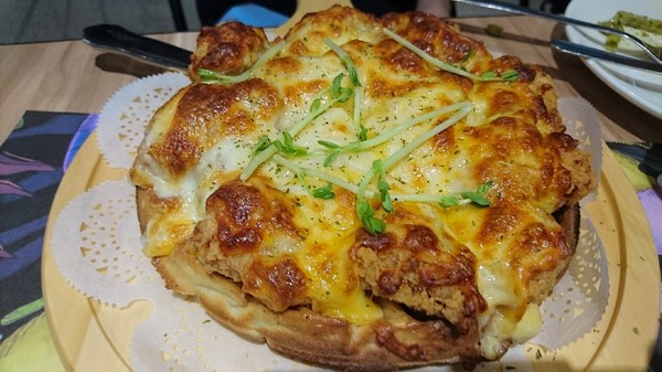 J.C.co藝術廚房:高雄~J.C.co藝術廚房~走進童話般的夢幻森林~鳥籠白鹿造景美到令人驚豔~CP值超高的主題餐廳~