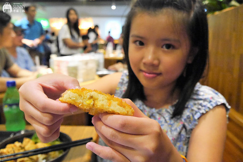高鐵左營親子遊x新光三越美食．炸去啃