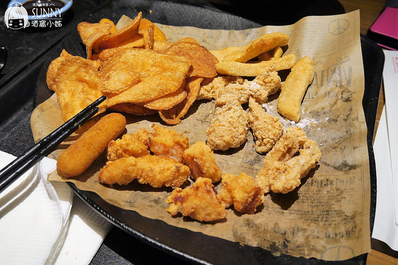 高鐵左營親子遊x新光三越美食．炸去啃