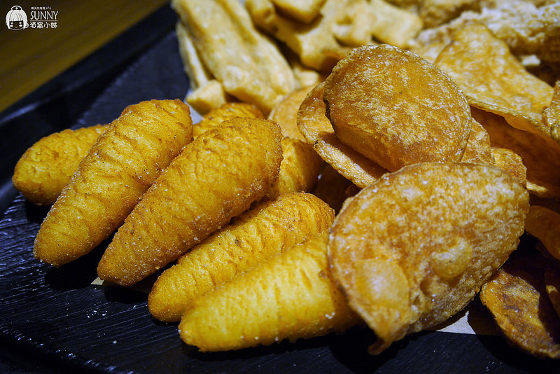 高鐵左營親子遊x新光三越美食．炸去啃