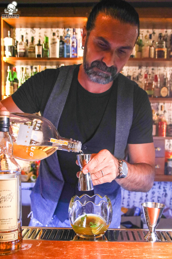 鹽埕區 酒館 駁二 創意 懷舊復古 捷運-9099.jpg