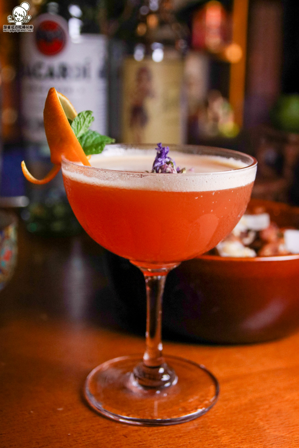 鹽埕區 酒館 駁二 創意 懷舊復古 捷運-9229.jpg