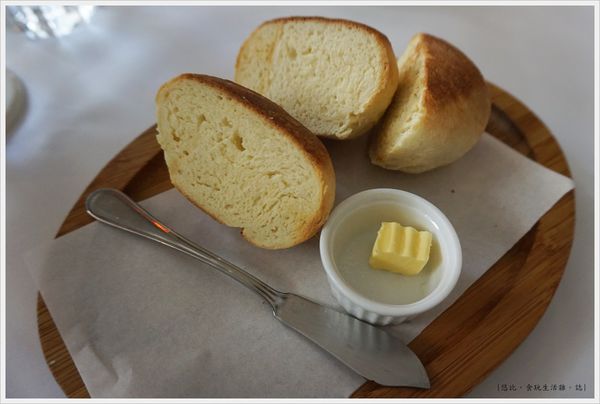 BISTRO by Nelson-手工麵包.JPG