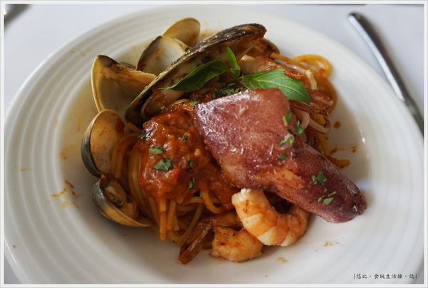 BISTRO by Nelson-西西里辣番茄海鮮麵-1.JPG