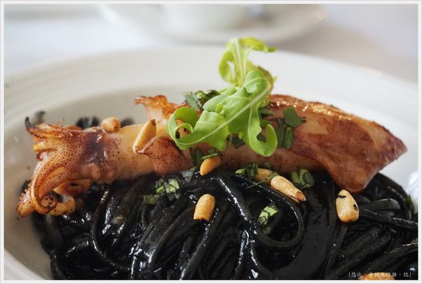 BISTRO by Nelson-香蒜辣味有蛋墨魚麵-2.JPG