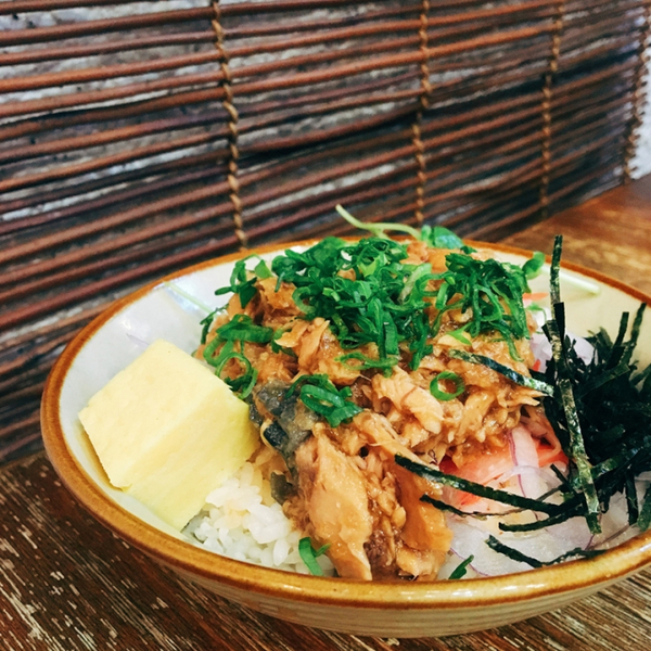 小食憩日式料理：小食憩日式料理｜松山區八德路｜沙拉充滿驚喜