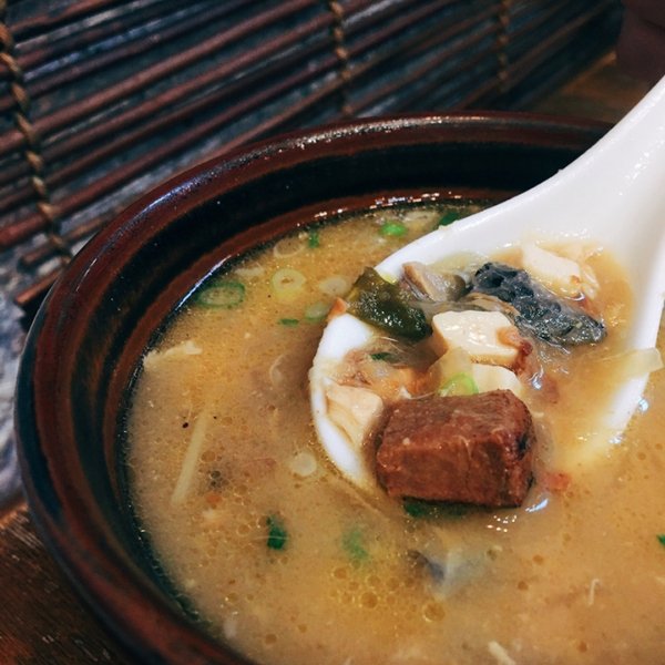 小食憩日式料理：小食憩日式料理｜松山區八德路｜沙拉充滿驚喜