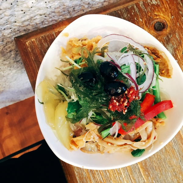 小食憩日式料理：小食憩日式料理｜松山區八德路｜沙拉充滿驚喜