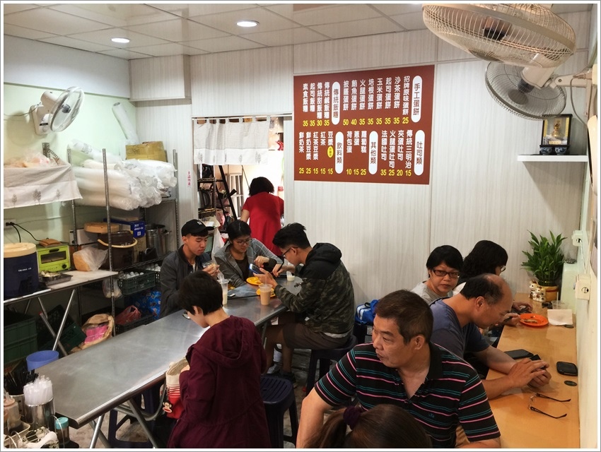 台南美食-食尚玩家~傳統飯糰特製蛋餅專賣店