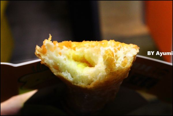 狗骨頭蔥油餅:『愛評體驗團』台中知名逢甲夜市排隊人氣小吃~狗骨頭蔥油餅、超平價的銅板美食、造型吸睛又美味~ 狗骨頭蔥油餅:『愛評體驗團』台中知名逢甲夜市排隊人氣小吃~狗骨頭蔥油餅、超平價的銅板美食、造型吸睛又美味~