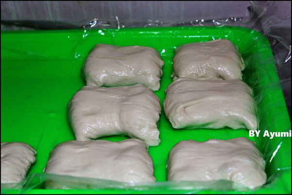 狗骨頭蔥油餅:『愛評體驗團』台中知名逢甲夜市排隊人氣小吃~狗骨頭蔥油餅、超平價的銅板美食、造型吸睛又美味~ 狗骨頭蔥油餅:『愛評體驗團』台中知名逢甲夜市排隊人氣小吃~狗骨頭蔥油餅、超平價的銅板美食、造型吸睛又美味~