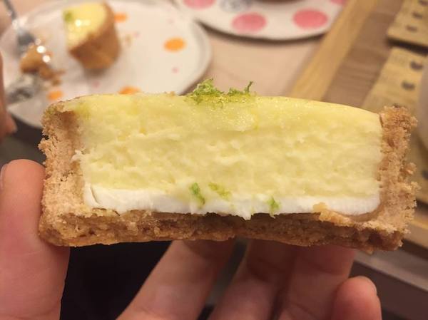 Glocke Bakery手做甜點工作室:Glocke Bakery手做甜點工作室-頭一間甜點店能讓我一訪再訪 吃的不只是美味 更是對甜點的堅持 最近有黃阿瑪的分身大瑪到店喔!!