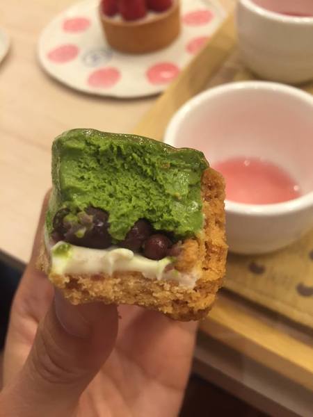 Glocke Bakery手做甜點工作室:Glocke Bakery手做甜點工作室-頭一間甜點店能讓我一訪再訪 吃的不只是美味 更是對甜點的堅持 最近有黃阿瑪的分身大瑪到店喔!!