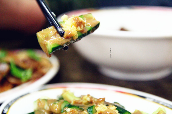 三民煮藝：【新北市新店區。小吃】三民煮藝 招牌椒香系列 香麻辣平衡夠味 一吃上癮 心中排行第一名 小碧潭捷運站