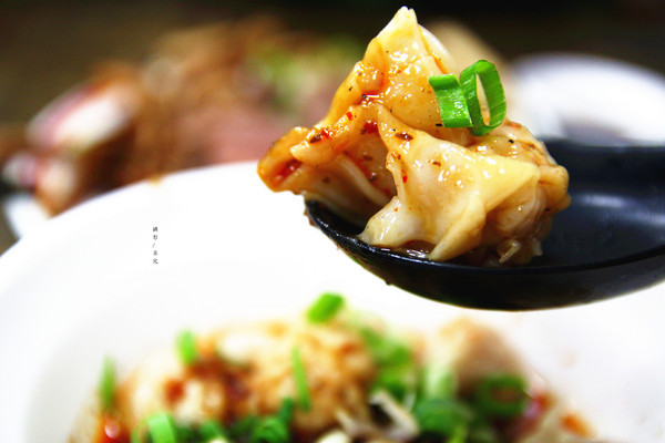 三民煮藝：【新北市新店區。小吃】三民煮藝 招牌椒香系列 香麻辣平衡夠味 一吃上癮 心中排行第一名 小碧潭捷運站