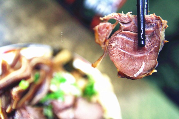 三民煮藝：【新北市新店區。小吃】三民煮藝 招牌椒香系列 香麻辣平衡夠味 一吃上癮 心中排行第一名 小碧潭捷運站