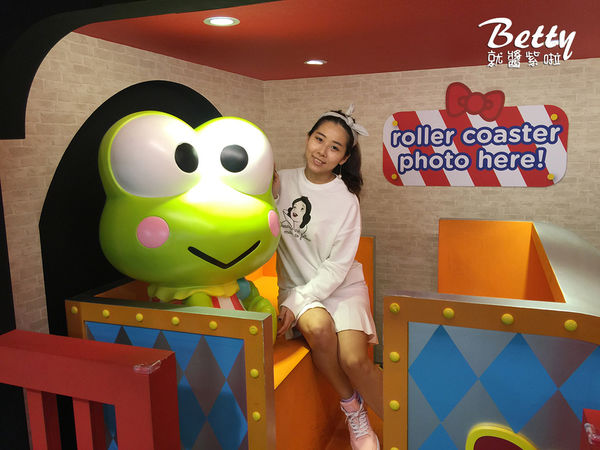 HELLO KITTY GO AROUND!!歡樂嘉年華 (18).jpg
