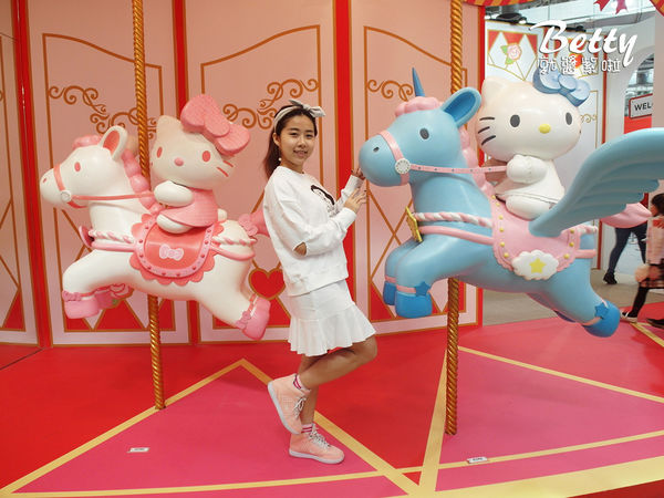 HELLO KITTY GO AROUND!!歡樂嘉年華 (44).jpg