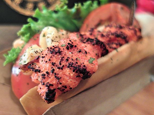 龍波斯特(永康東門店)：❤️美食❤️【台北。大安】龍波斯特lobster.foods (永康東門店)★加拿大空運活體龍蝦/現點現做/明太子龍蝦三明治堡