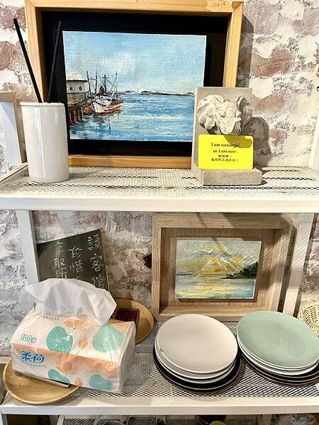 捷運文湖線六張犁站附近咖啡輕食推薦/草泥CAFE/帶媽媽來享受美食與悠閒的下午時光/有插座與免費WIFI/付款方