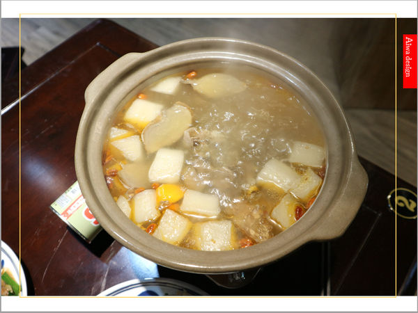 【新竹美食愛吃文】888快炒!冬天的羊肉爐好清新,肉質Q彈,不沾醬也好吃-11.jpg 【新竹美食愛吃文】888快炒!冬天的羊肉爐好清新,肉質Q彈,不沾醬也好吃-11.jpg