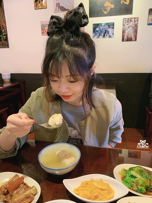 新竹美食|老饕必吃！古早味傳統美食推薦珈賀食堂，舒適空間有冷氣。