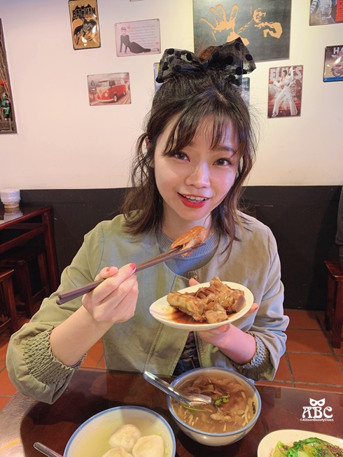 新竹美食|老饕必吃！古早味傳統美食推薦珈賀食堂，舒適空間有冷氣。