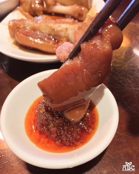 新竹美食|老饕必吃！古早味傳統美食推薦珈賀食堂，舒適空間有冷氣。