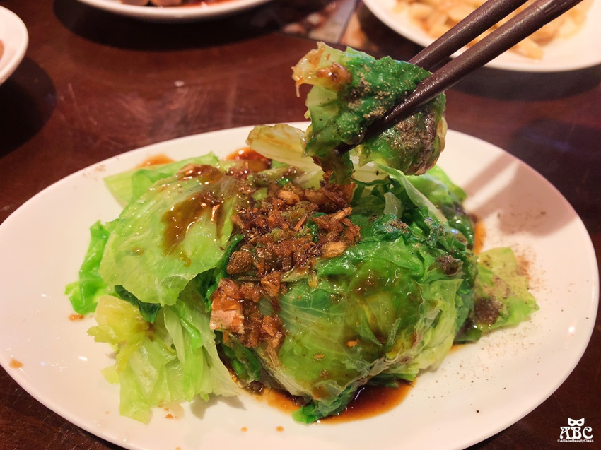 新竹美食|老饕必吃！古早味傳統美食推薦珈賀食堂，舒適空間有冷氣。