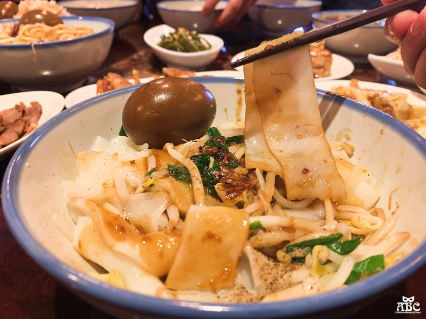 新竹美食|老饕必吃！古早味傳統美食推薦珈賀食堂，舒適空間有冷氣。