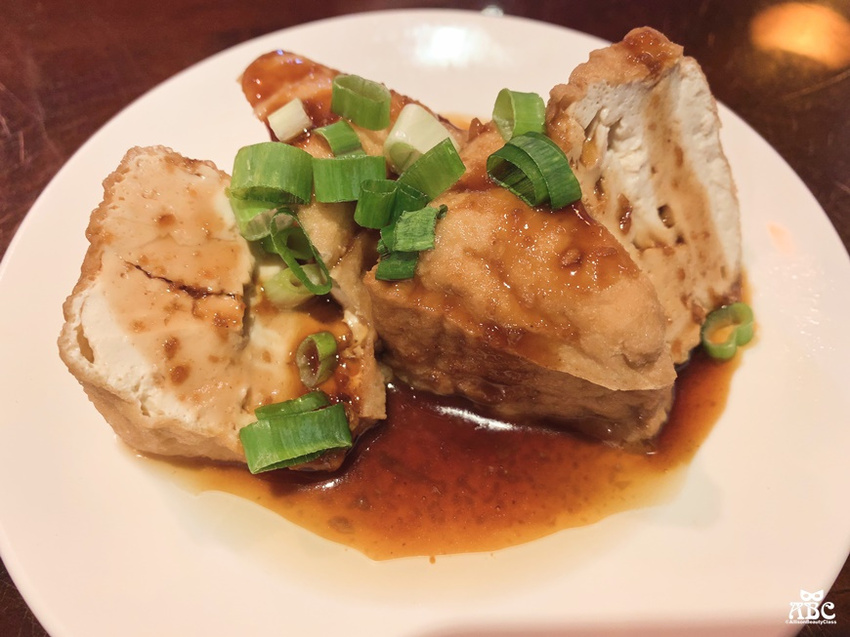 新竹美食|老饕必吃！古早味傳統美食推薦珈賀食堂，舒適空間有冷氣。