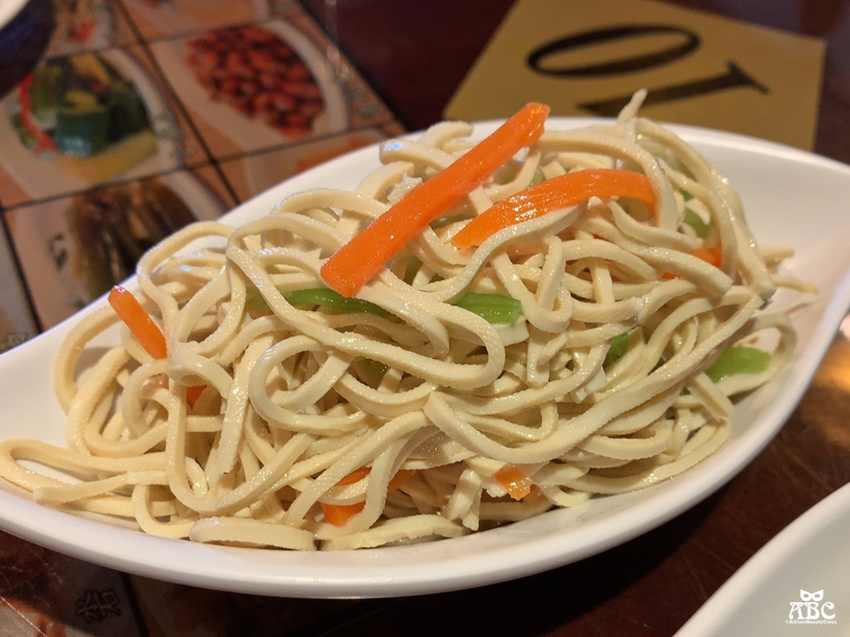 新竹美食|老饕必吃！古早味傳統美食推薦珈賀食堂，舒適空間有冷氣。