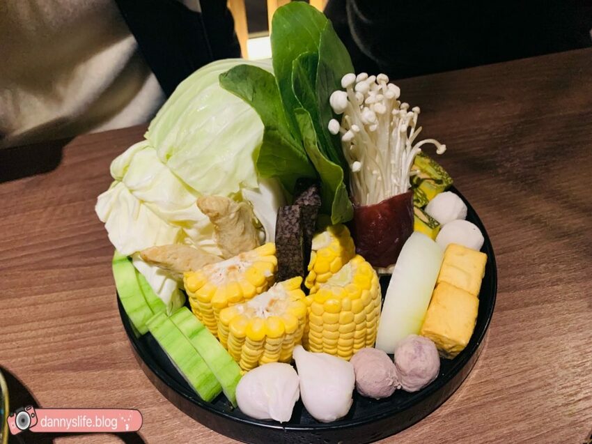 打狗霸 | 台北美食。犇鮮焱大胃王$598/野生黑鮪魚吃到飽 - 丹尼的吃喝玩樂