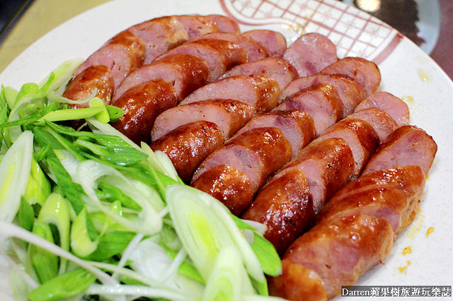 『台北南港捷運站美食』爽牛台南清燙牛肉湯★現點現切新鮮台灣溫體牛/純蔬菜熬煮牛骨高湯火鍋/一個人也可以吃的牛肉鍋/牛肉麵/巧遇冠軍香腸沈記香腸