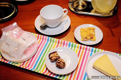 『台中西屯下午茶』厝咖 True Colors★在地內行人帶路來到隱藏巷弄內的個人手作甜點工作坊低調超水準/咖啡/甜點/伴手禮