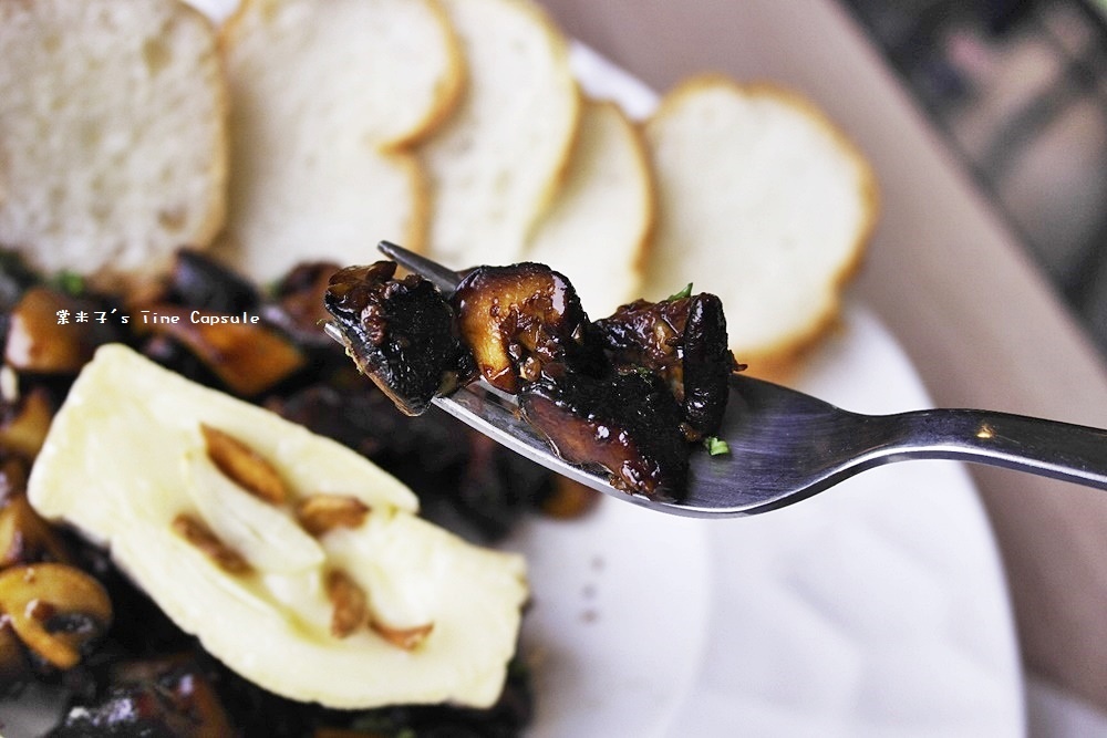 [台南新營]Le marée 拉蔴里- 氣氛棒、餐點佳，隱身小巷道裡一家令人驚艷的餐廳!