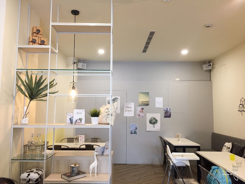 台南北區早午餐咖啡廳推薦，噠慷咖啡館cafe.com|