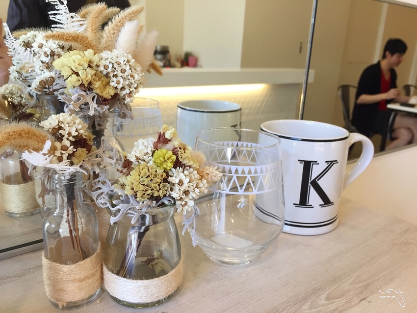 台南北區早午餐咖啡廳推薦，噠慷咖啡館cafe.com|