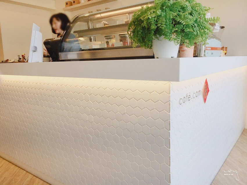 台南北區早午餐咖啡廳推薦，噠慷咖啡館cafe.com|