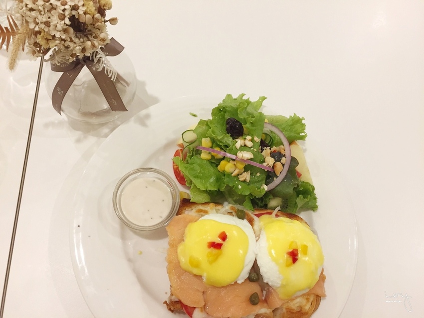 台南北區早午餐咖啡廳推薦，噠慷咖啡館cafe.com|