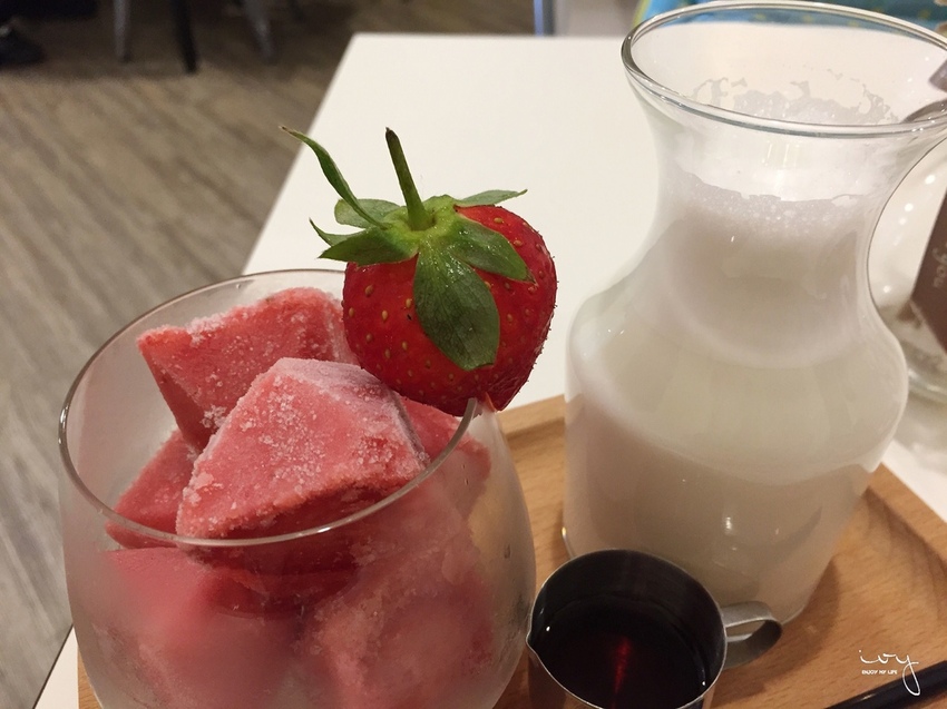 台南北區早午餐咖啡廳推薦，噠慷咖啡館cafe.com|