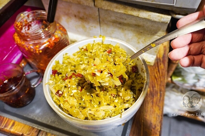 台南市中西區台南美食|老鄭牛肉麵館-飄香48多年老字號牛肉麵店，麵食炒飯都美味|菜單