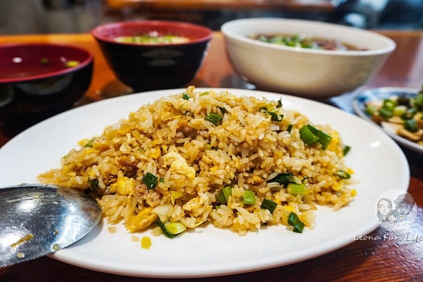 台南市中西區台南美食|老鄭牛肉麵館-飄香48多年老字號牛肉麵店，麵食炒飯都美味|菜單