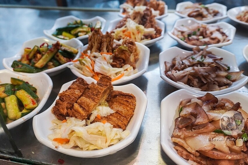 台南市中西區台南美食|老鄭牛肉麵館-飄香48多年老字號牛肉麵店，麵食炒飯都美味|菜單