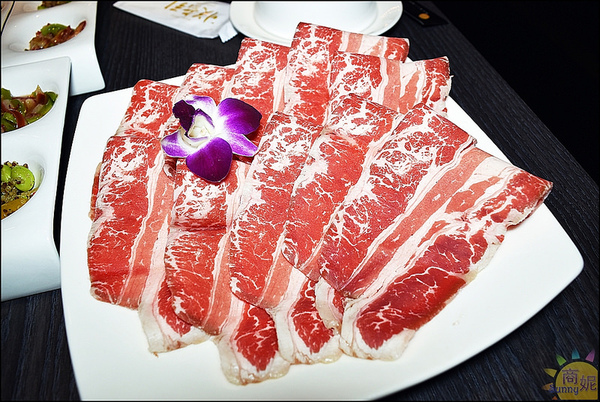 悅上引鍋物料理:台中鍋物推薦。悅上引海鮮和牛鍋物。精緻鍋物高檔食材老饕最愛@sunny吃喝遊樂